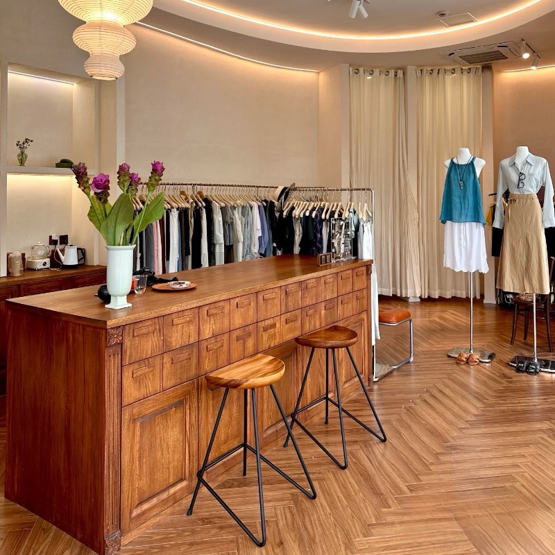 Clothing shop checkout page Me - Office Furniture Buyers avaliação e preço